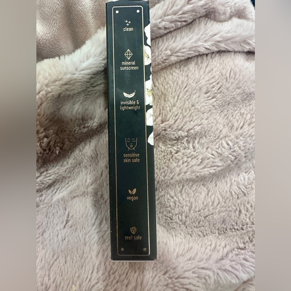 SAINT JANE BEAUTY LUXURY SUN RITUAL - PORE SMOOTHING SPF 30 SUNSCREEN - Picture 11 of 13